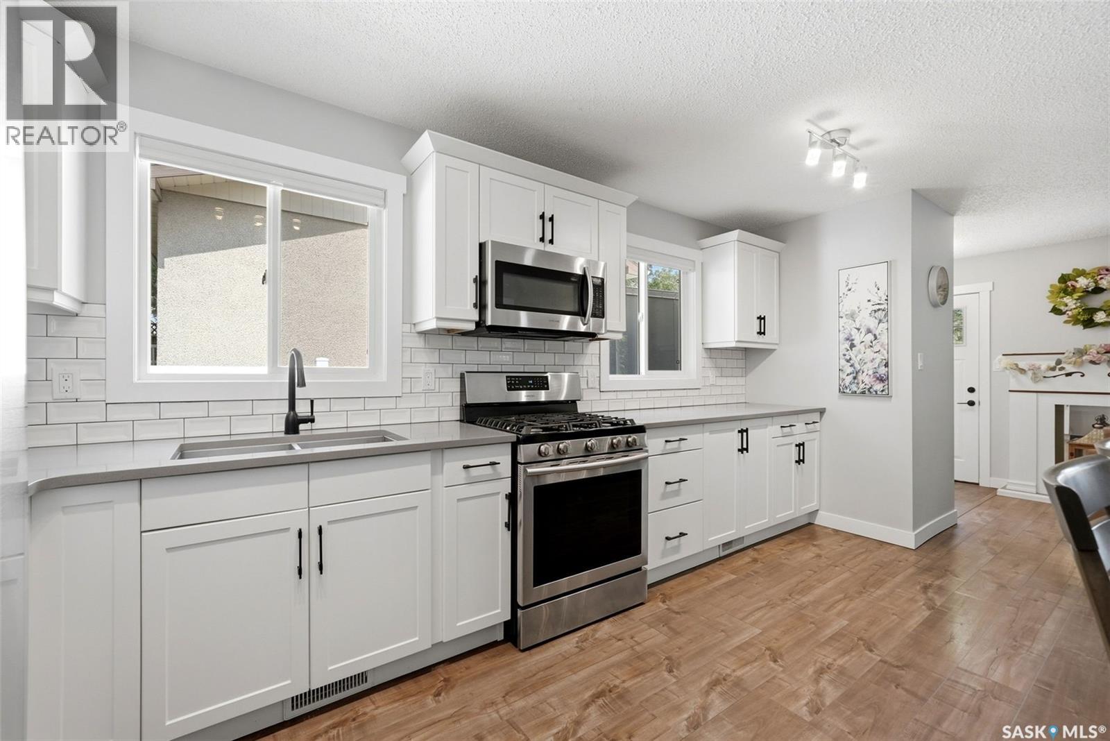 1566 Grosvenor Street, Regina, Saskatchewan  S4N 4C6 - Photo 8 - SK043761