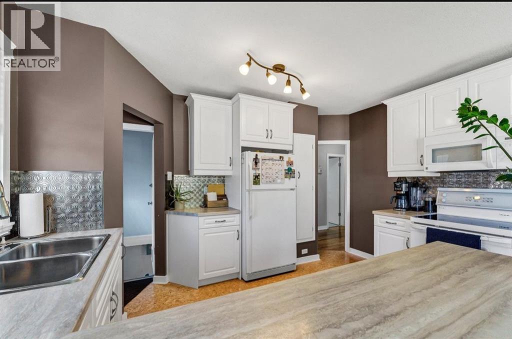 53 3 Street Sw, Medicine Hat, Alberta  T1A 4C4 - Photo 12 - A2318762
