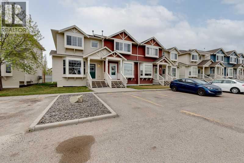 1001, 703 Luxstone Square SE, Airdrie, Alberta
