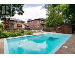 11 URBANDALE AVENUE, Toronto, Ontario