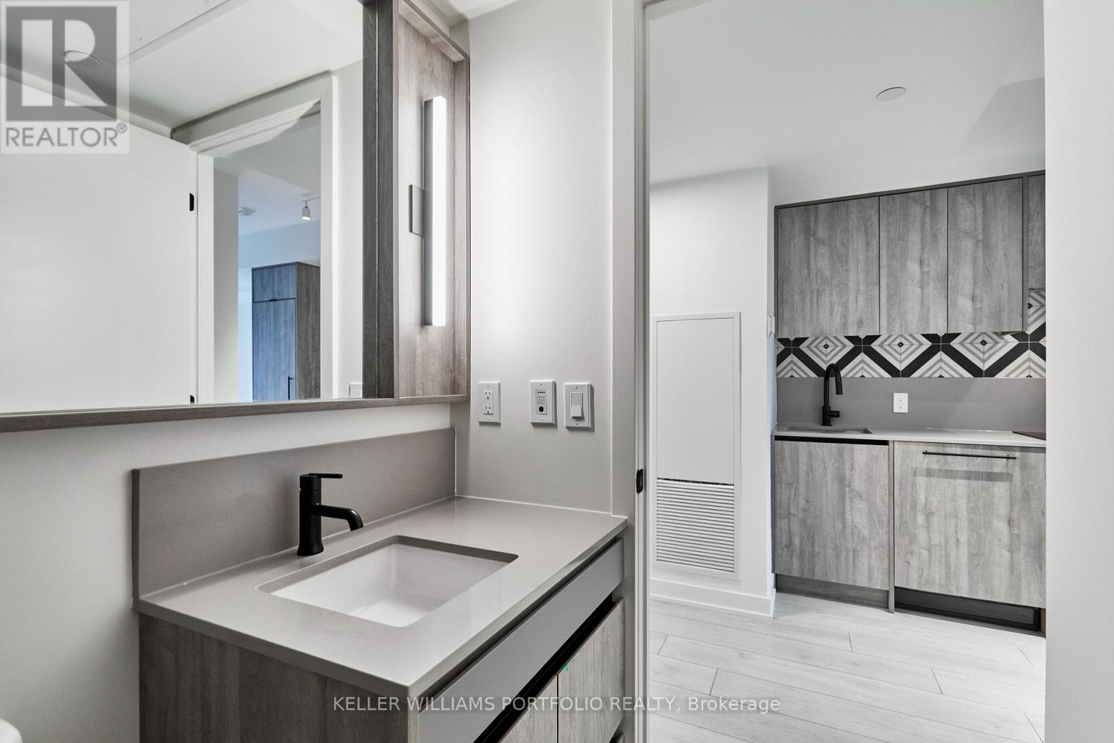 520 - 5 LAKEVIEW AVENUE - Photo 13