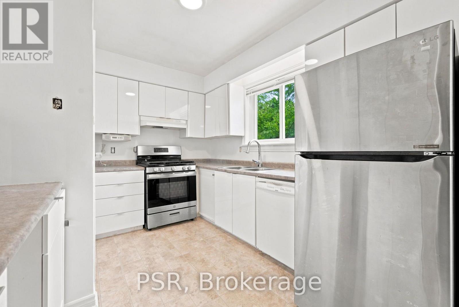 Upper - 531 Rodd Avenue, Pickering, Ontario  L1W 2B1 - Photo 12 - E13609236
