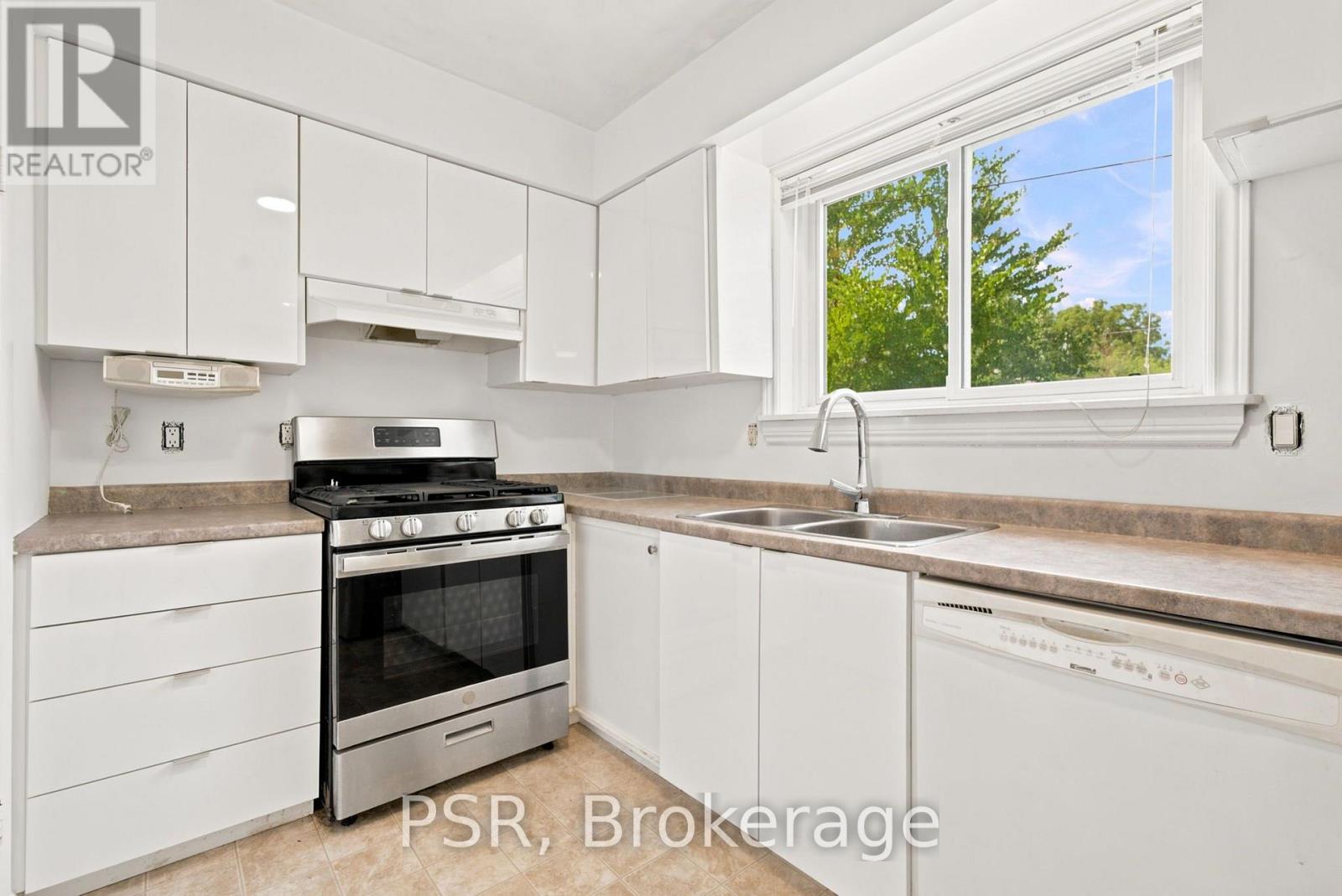 Upper - 531 Rodd Avenue, Pickering, Ontario  L1W 2B1 - Photo 13 - E13609236