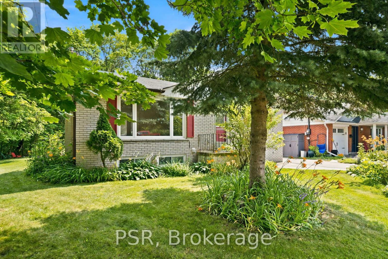 Upper - 531 Rodd Avenue, Pickering, Ontario  L1W 2B1 - Photo 3 - E13609236