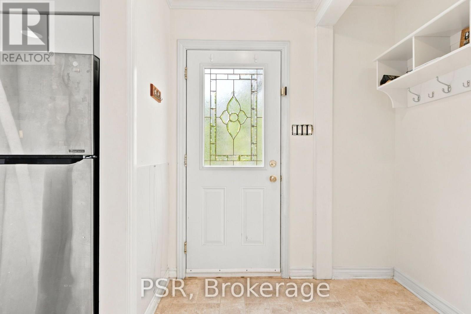 Upper - 531 Rodd Avenue, Pickering, Ontario  L1W 2B1 - Photo 8 - E13609236