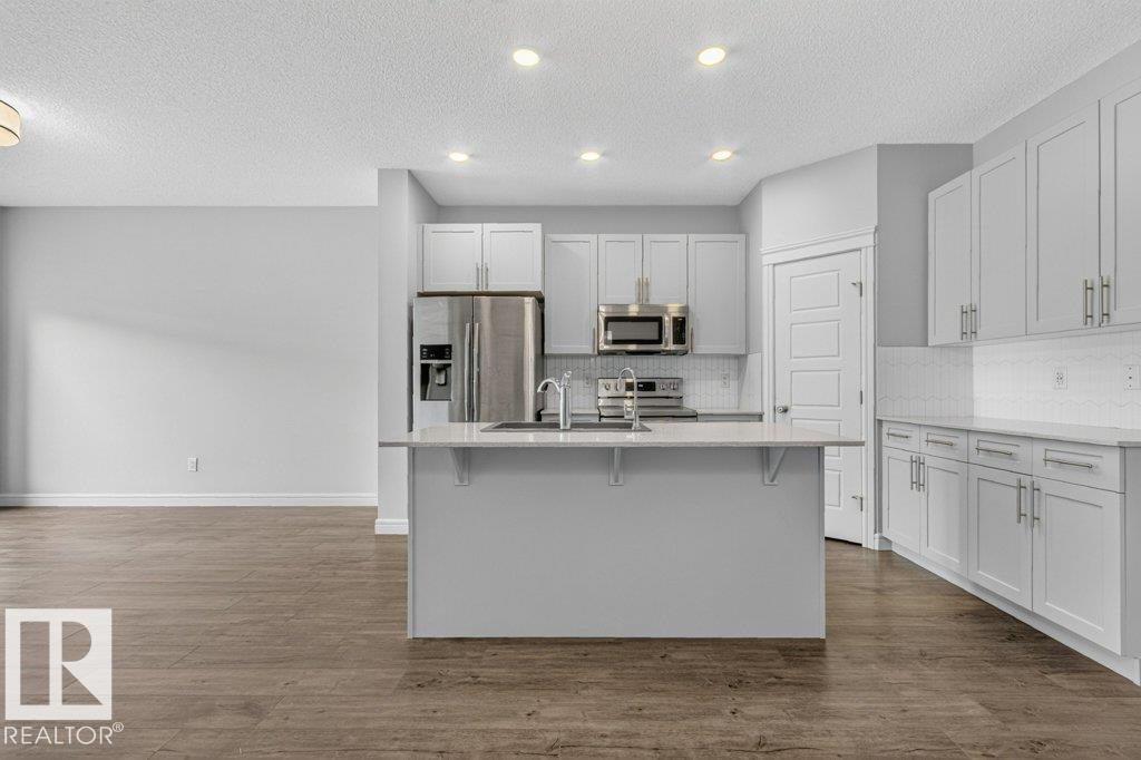 1064 Cy Becker Rd NW, Edmonton, Alberta  T5Z 0J1 - Photo 13 - E4500838