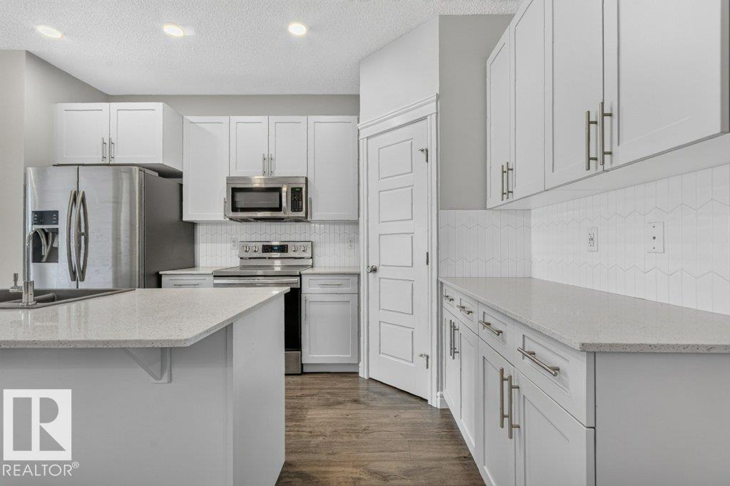 1064 Cy Becker Rd NW, Edmonton, Alberta  T5Z 0J1 - Photo 16 - E4500838