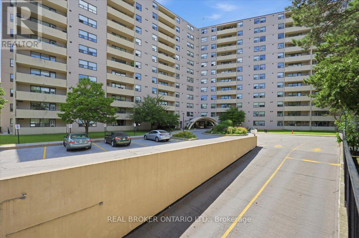 916 - 700 Dynes Road, Burlington, Ontario  L7N 3M2 - Photo 2 - W13609224