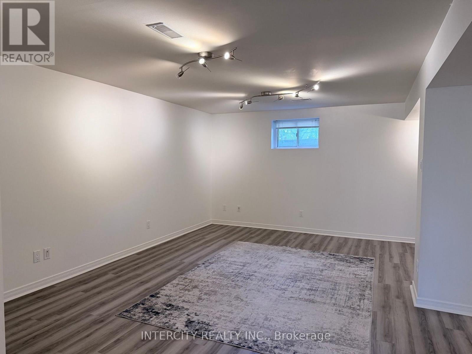 36 STRATHBURN BOULEVARD - Photo 14