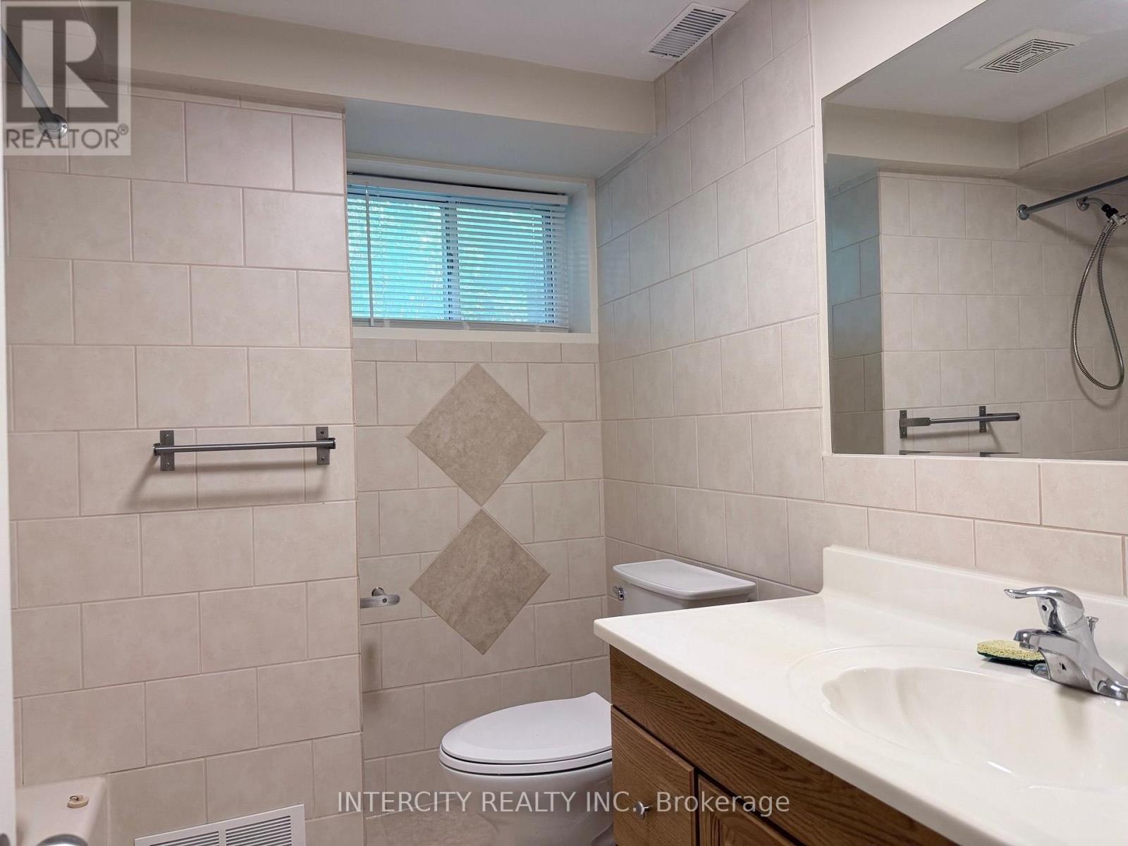 36 STRATHBURN BOULEVARD - Photo 15