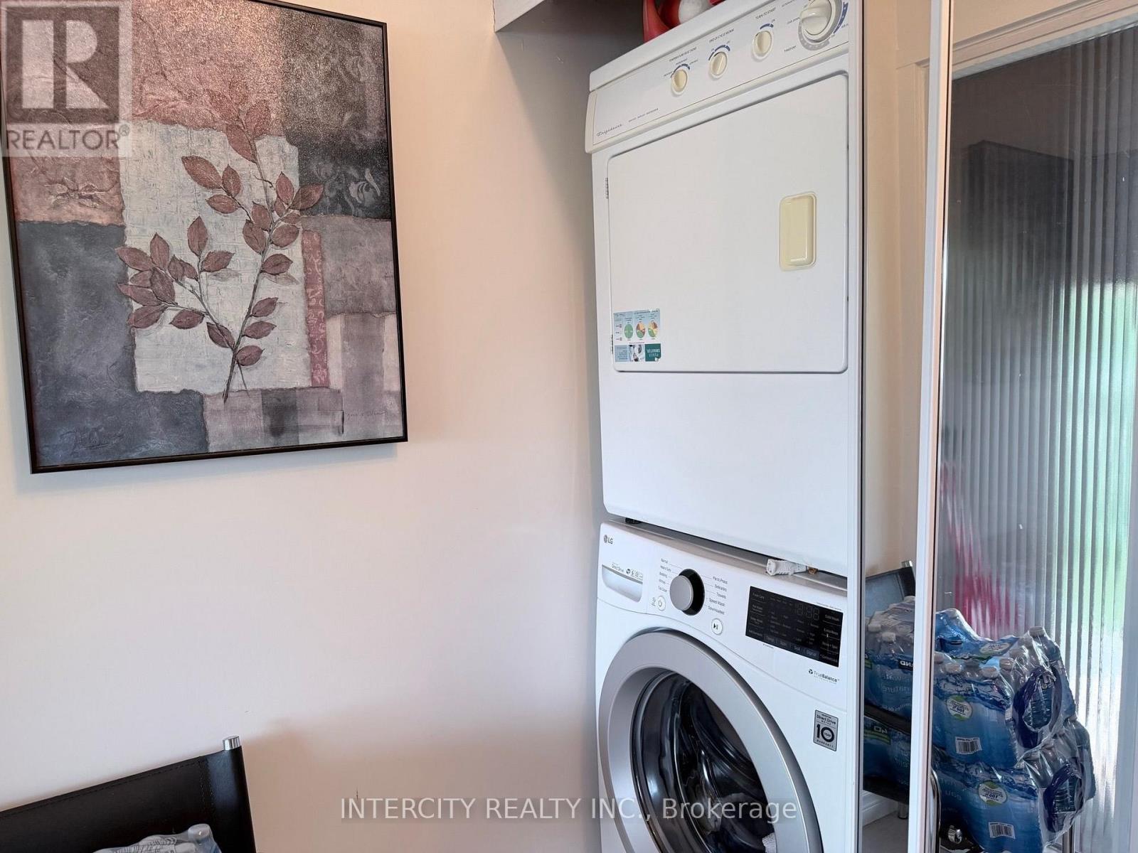 36 STRATHBURN BOULEVARD - Photo 17
