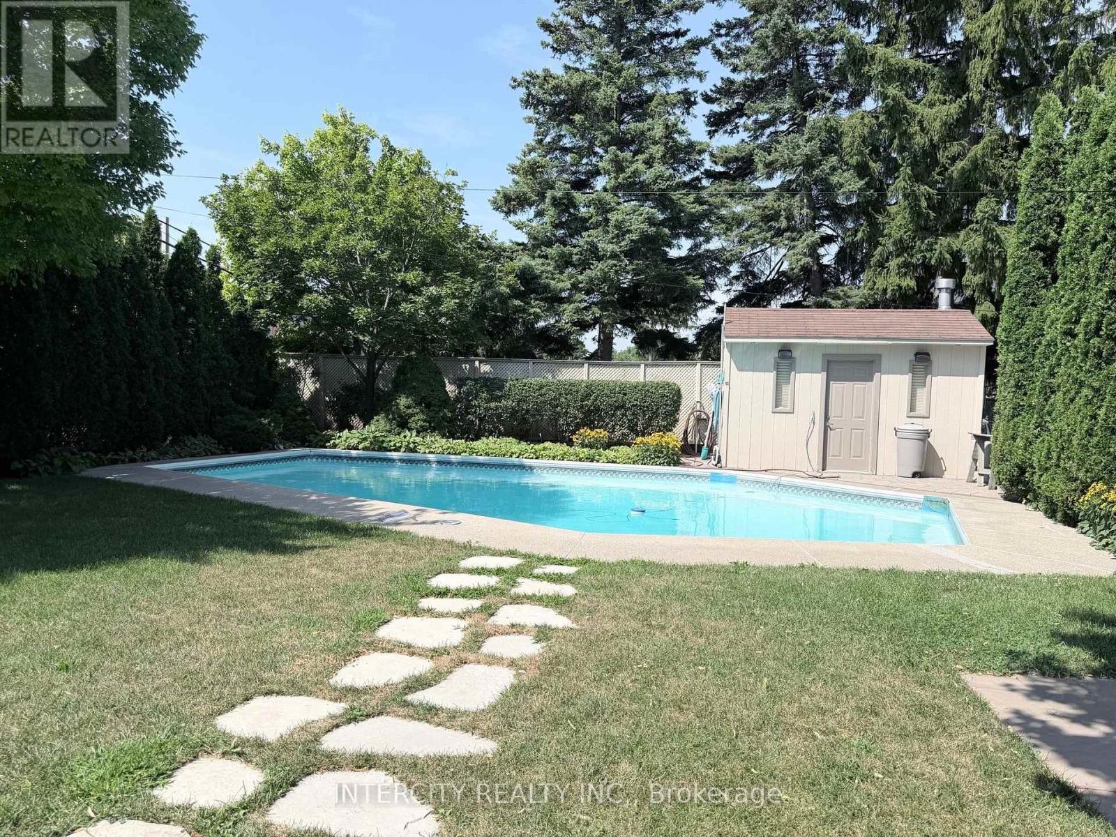 36 STRATHBURN BOULEVARD - Photo 19