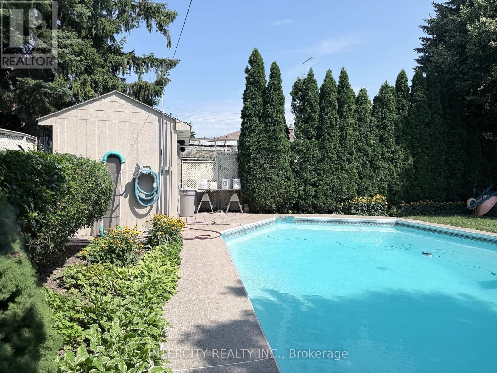 36 STRATHBURN BOULEVARD - Photo 23