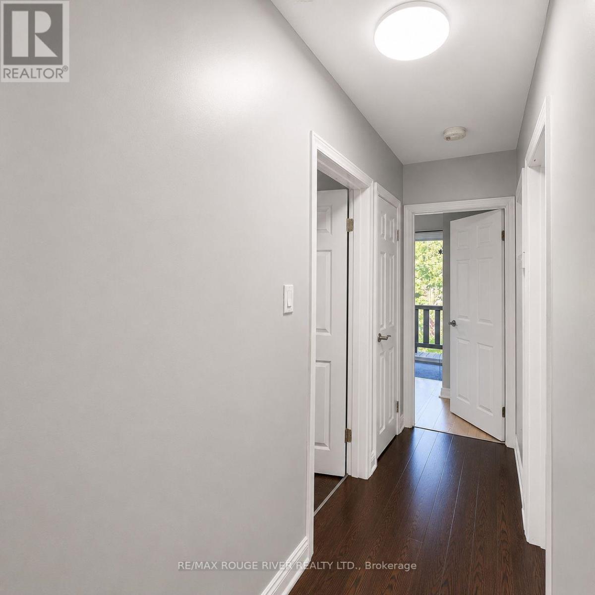 Upper Unit - 283 East 45th Street, Hamilton, Ontario  L8T 3K7 - Photo 7 - X13609186