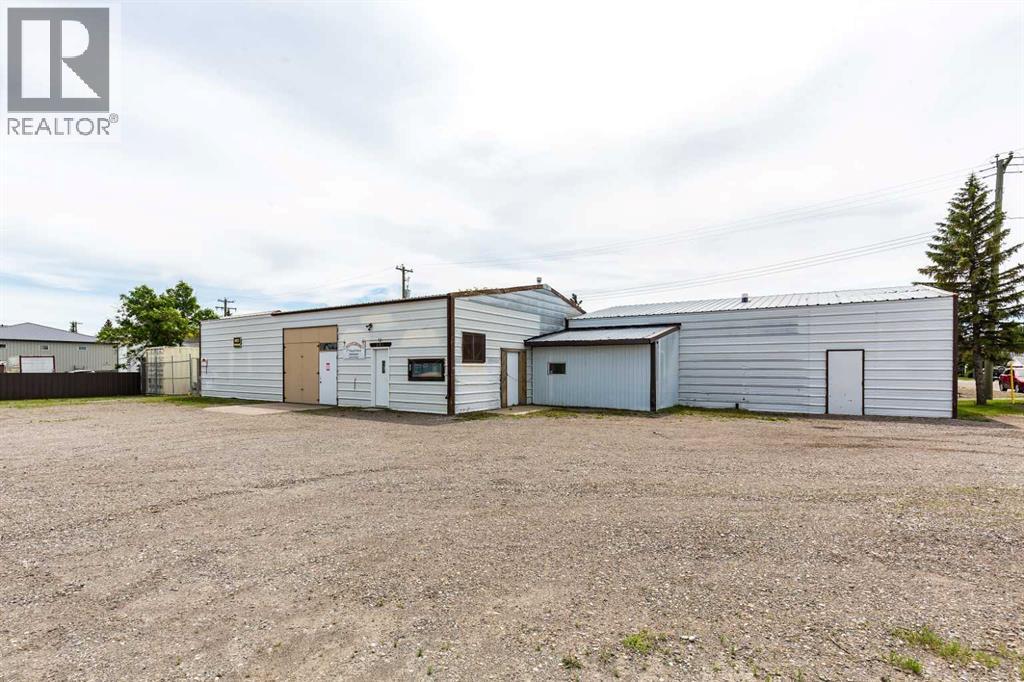 604 12 Street, Fort Macleod, Alberta  T0L 0Z0 - Photo 5 - A2323295