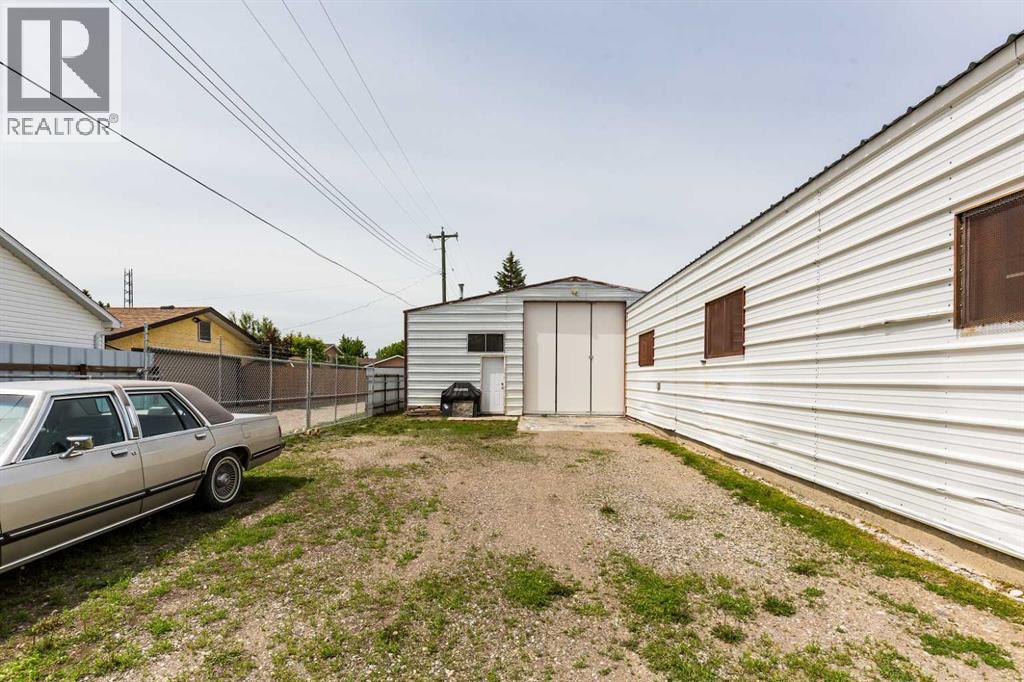 604 12 Street, Fort Macleod, Alberta  T0L 0Z0 - Photo 8 - A2323295