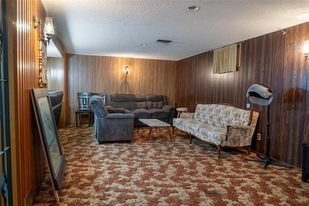 994 Manhattan Avenue, Winnipeg, Manitoba  R2L 1C2 - Photo 17 - 202618707