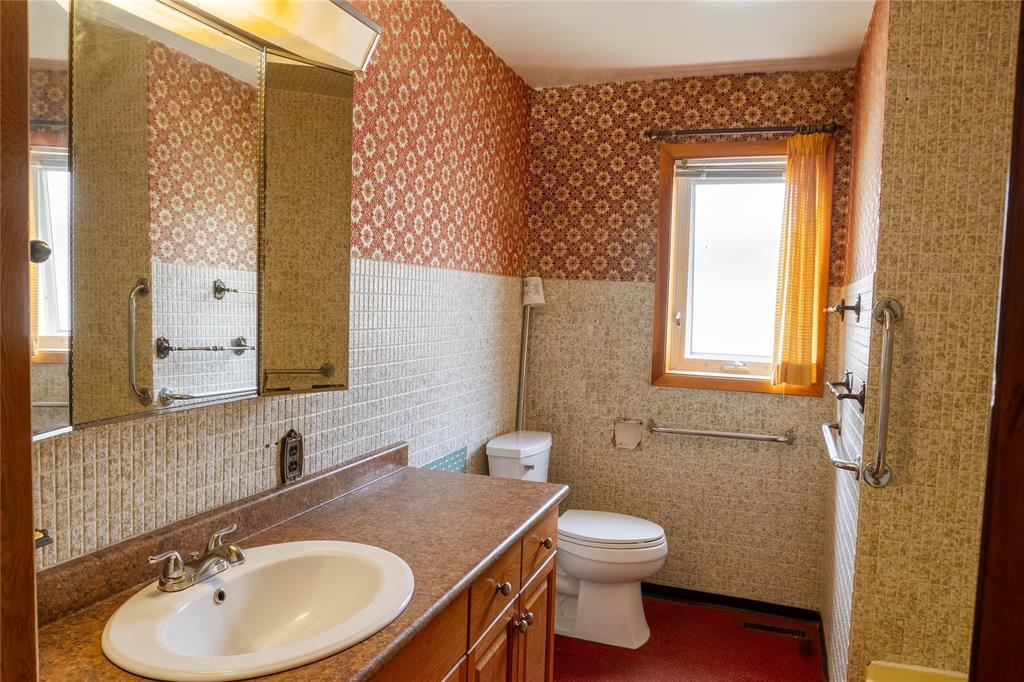 994 Manhattan Avenue, Winnipeg, Manitoba  R2L 1C2 - Photo 13 - 202618707