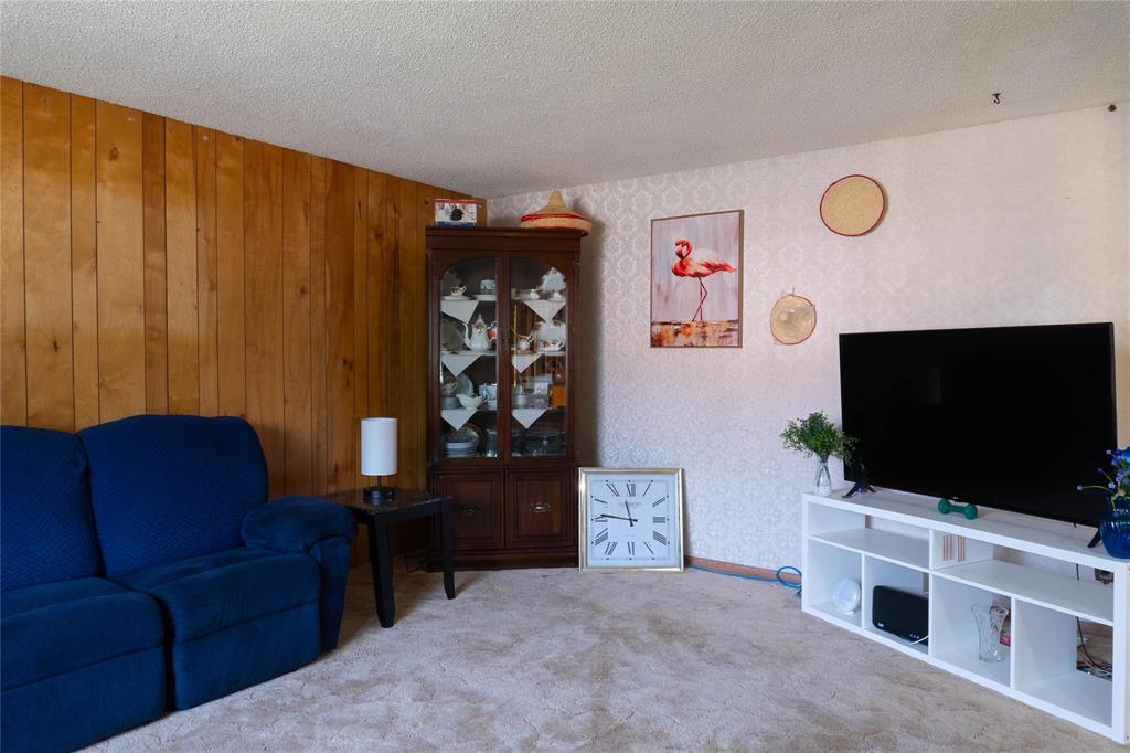 994 Manhattan Avenue, Winnipeg, Manitoba  R2L 1C2 - Photo 4 - 202618707
