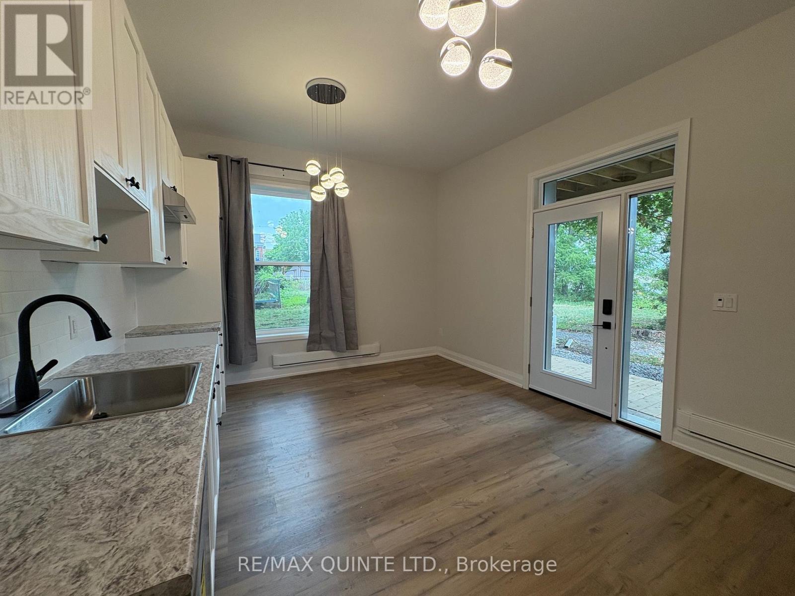 2 - 22 Mcgill Street, Quinte West (Trenton Ward), Ontario  K8V 3J2 - Photo 3 - X13609402
