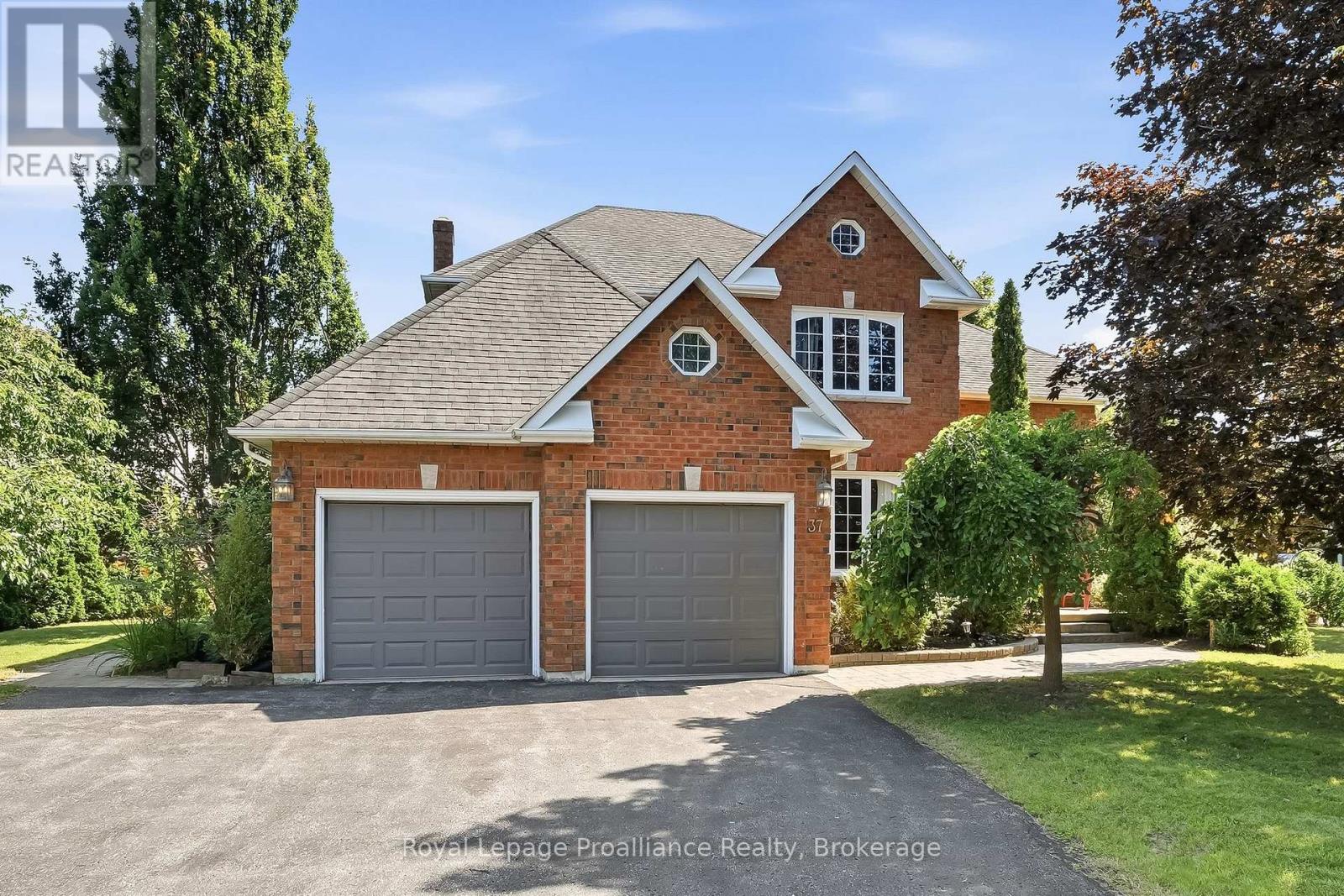 37 RAVINE DRIVE, Port Hope, Ontario