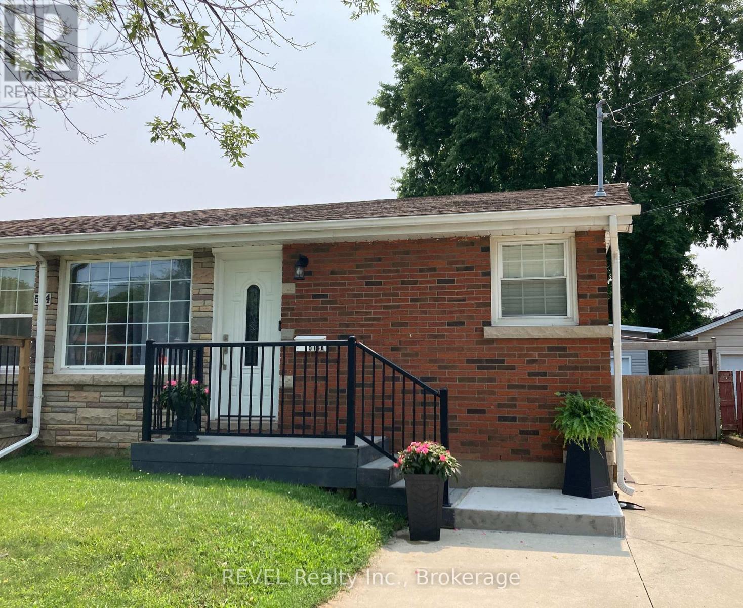 A - 514 - A SCOTT STREET, St. Catharines, Ontario