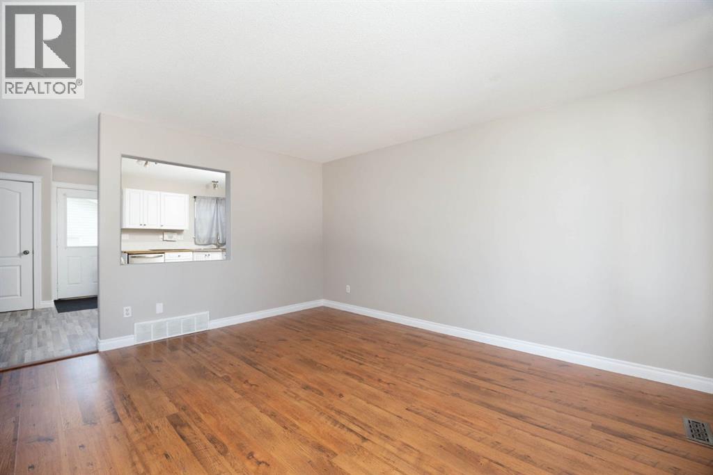 632 Athabasca Avenue, Fort Mcmurray, Alberta  T9J 1H8 - Photo 3 - A2330203