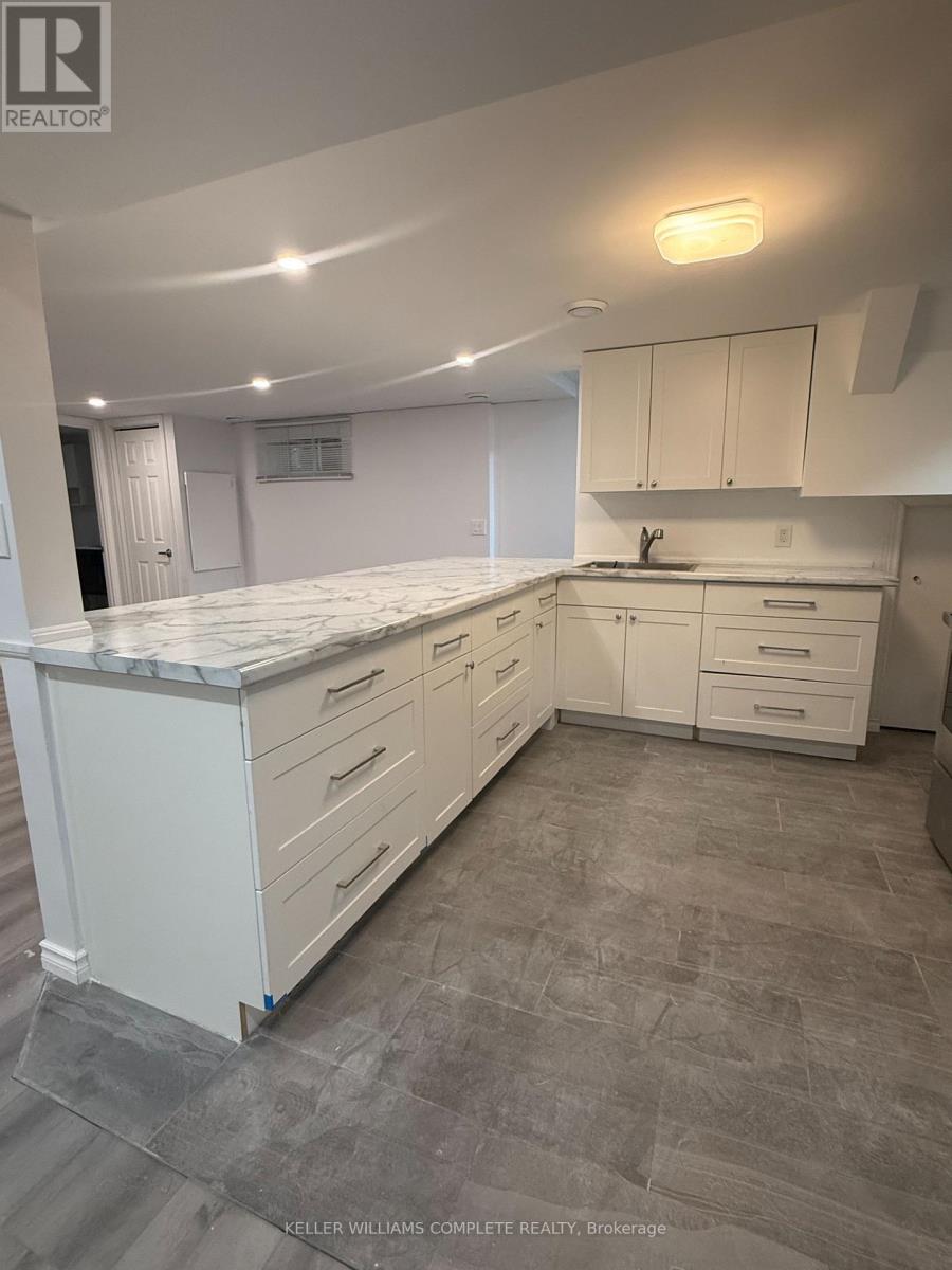 Lower - 20 Rose Avenue, Thorold, Ontario  L2V 3C4 - Photo 1 - X13609388