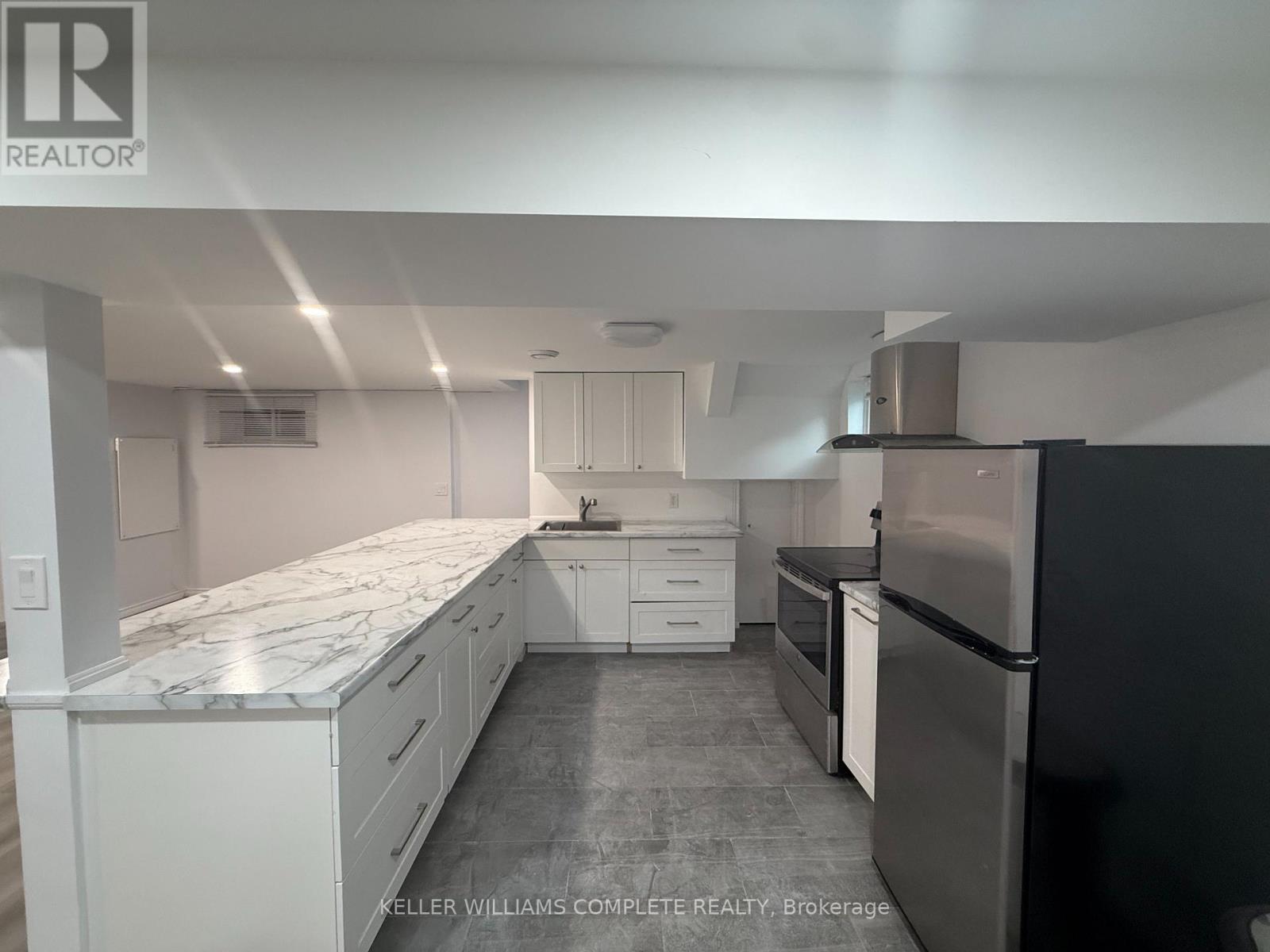 Lower - 20 Rose Avenue, Thorold, Ontario  L2V 3C4 - Photo 5 - X13609388