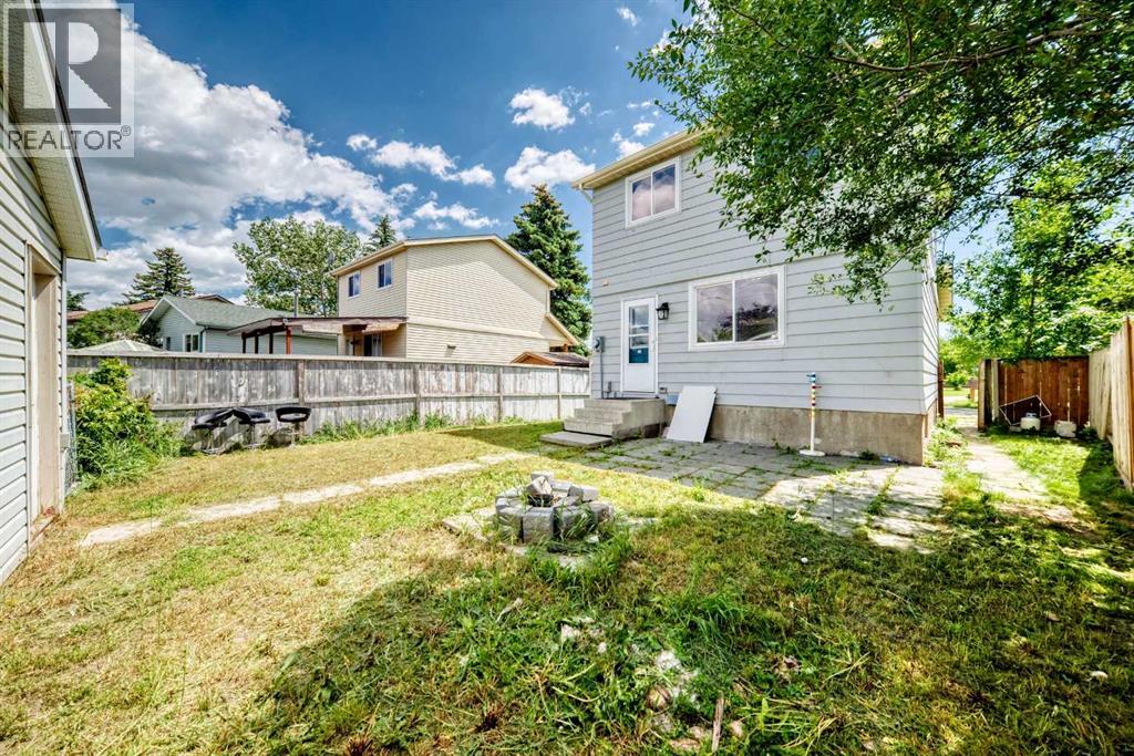 171 Erin Woods Drive Se, Calgary, Alberta  T2B 2V7 - Photo 37 - A2322817