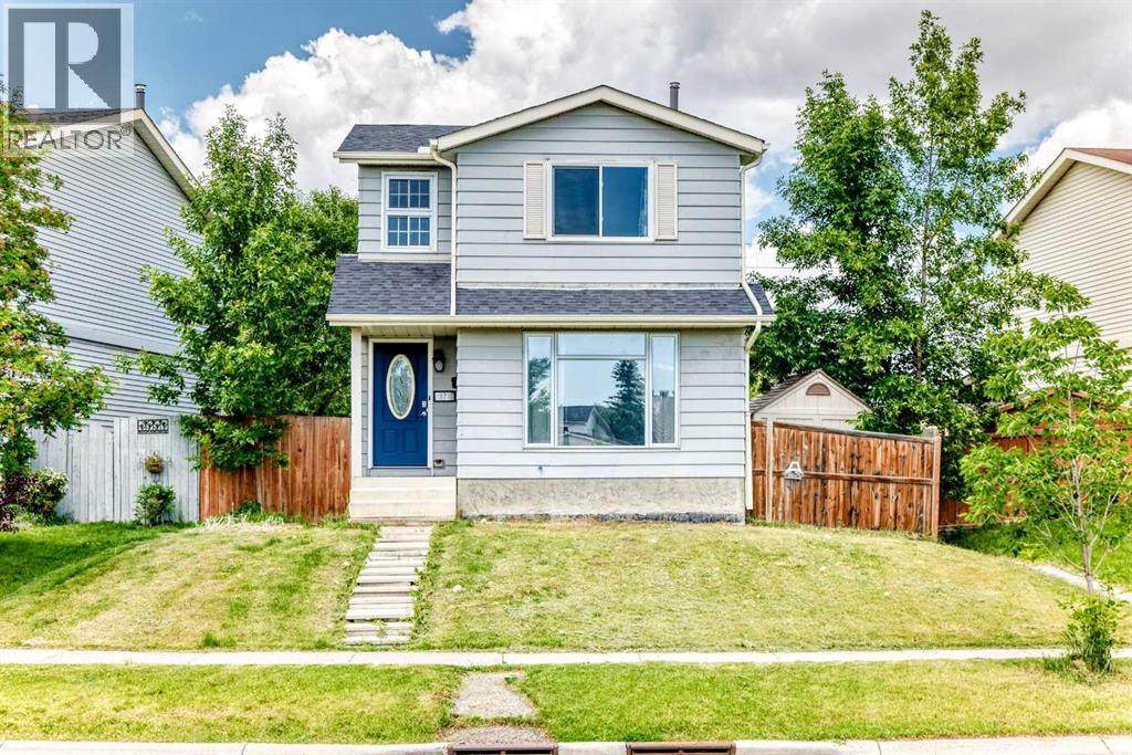 171 Erin Woods Drive Se, Calgary, Alberta  T2B 2V7 - Photo 2 - A2322817