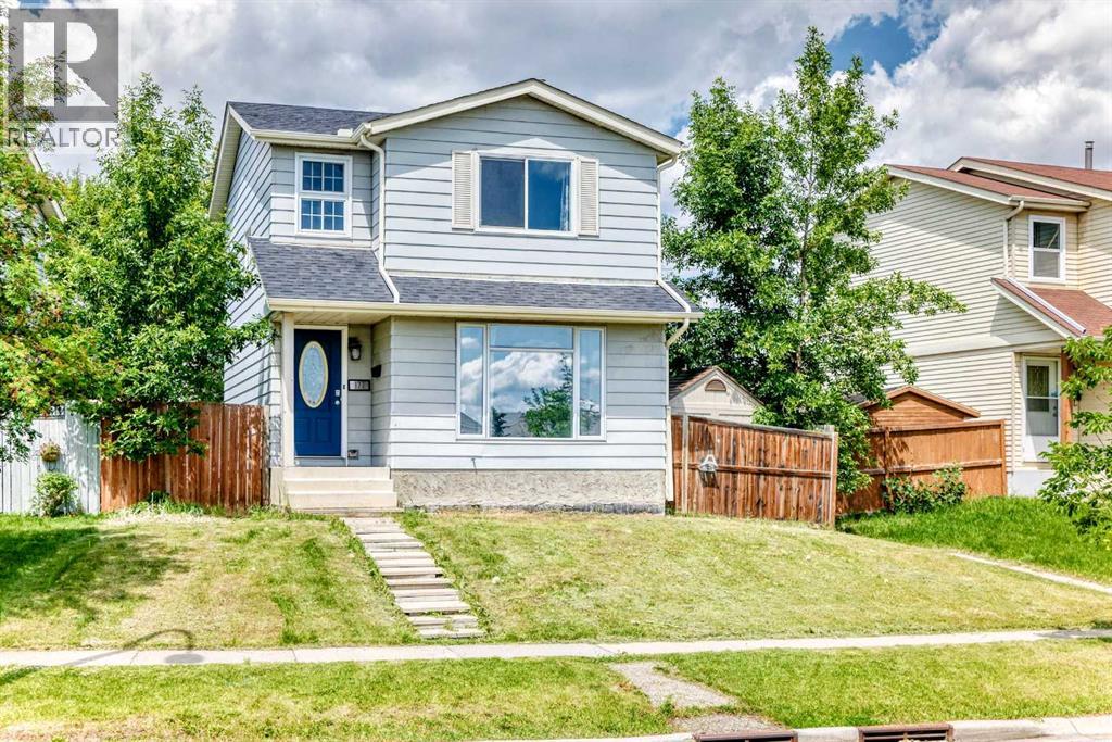 171 Erin Woods Drive Se, Calgary, Alberta  T2B 2V7 - Photo 1 - A2322817