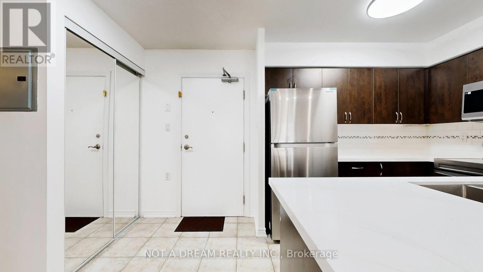 416 - 872 Sheppard Avenue W, Toronto, Ontario  M3H 5V5 - Photo 15 - C13609260