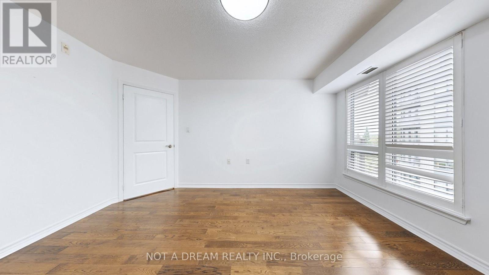 416 - 872 Sheppard Avenue W, Toronto, Ontario  M3H 5V5 - Photo 34 - C13609260