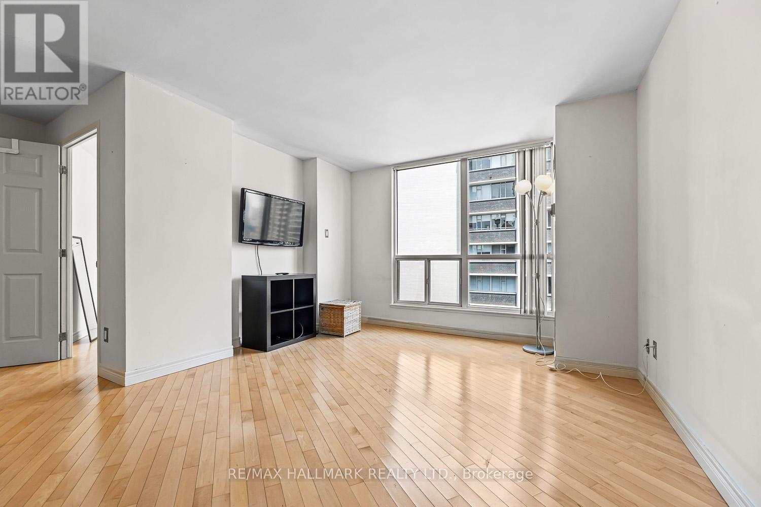 1813 - 7 Carlton Street, Toronto, Ontario  M5B 2M3 - Photo 11 - C13609304