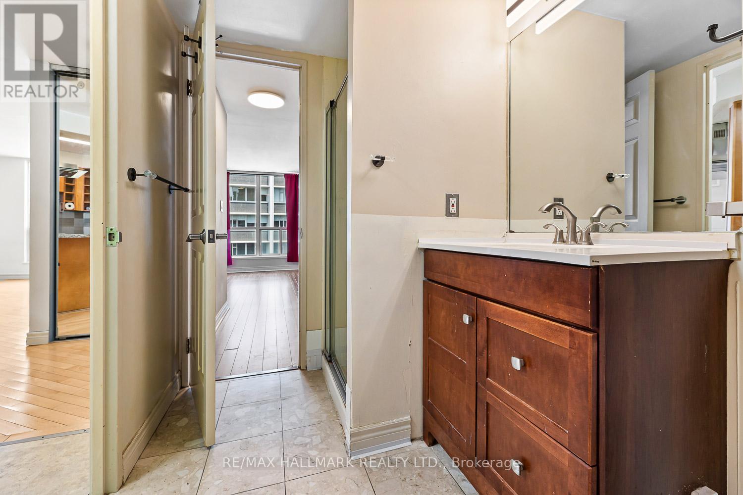1813 - 7 Carlton Street, Toronto, Ontario  M5B 2M3 - Photo 16 - C13609304