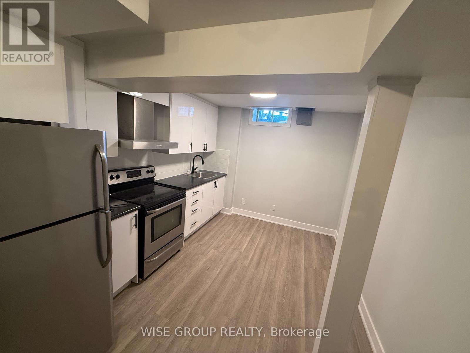 BASEMENT - 55 PURDY CRESCENT, Toronto, Ontario