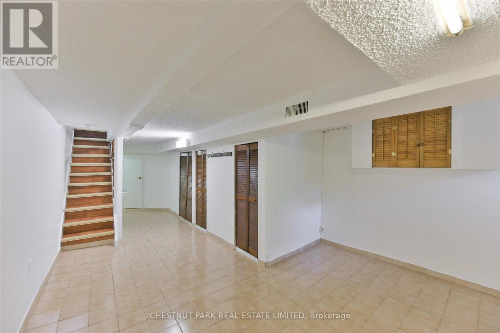 Main & Bsmt - 13 Silver Avenue, Toronto, Ontario  M6R 1X9 - Photo 11 - W13609318