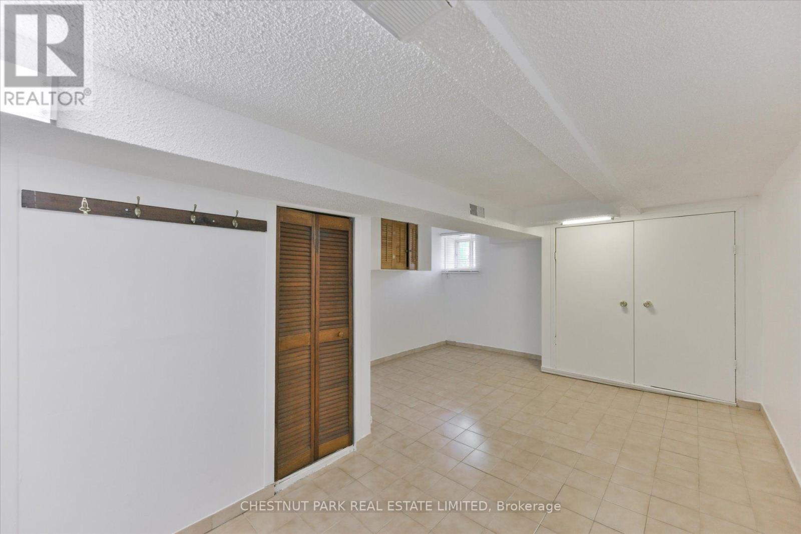 Main & Bsmt - 13 Silver Avenue, Toronto, Ontario  M6R 1X9 - Photo 12 - W13609318