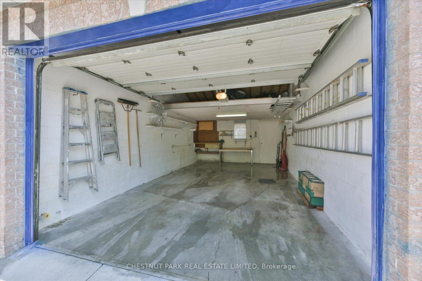 Main & Bsmt - 13 Silver Avenue, Toronto, Ontario  M6R 1X9 - Photo 26 - W13609318