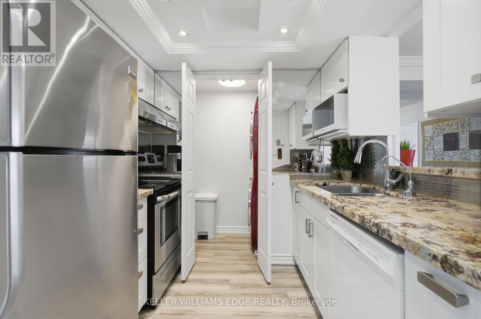 1506 - 265 Enfield Place, Mississauga, Ontario  L5B 3Y7 - Photo 10 - W13609496