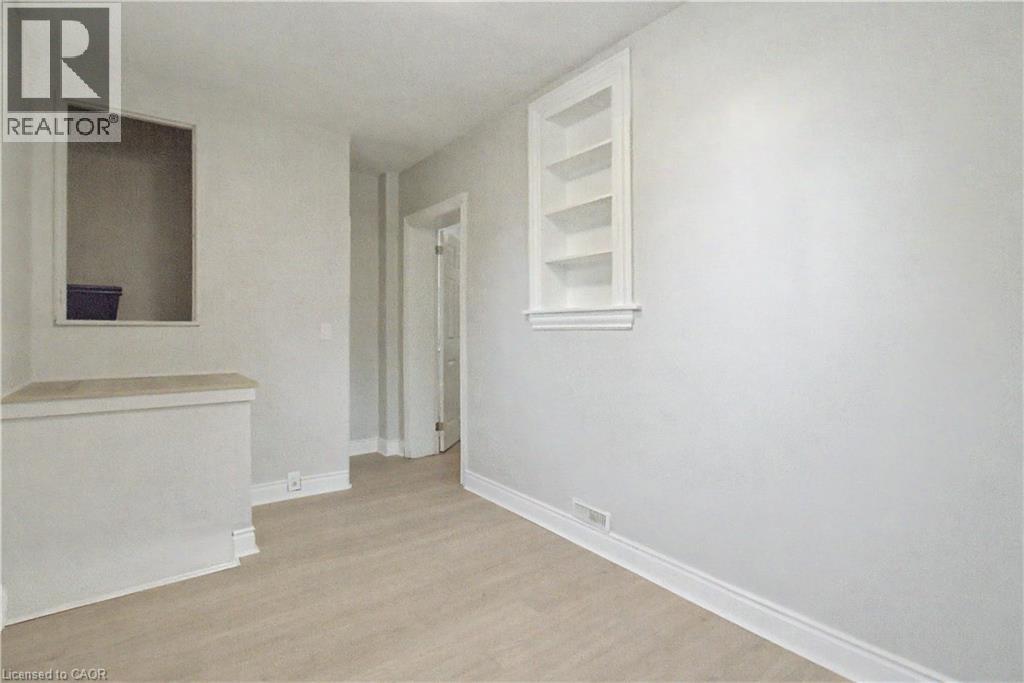 11 Aikman Avenue Unit# Apt 1, Hamilton, Ontario  L8M 1P6 - Photo 12 - 40851090