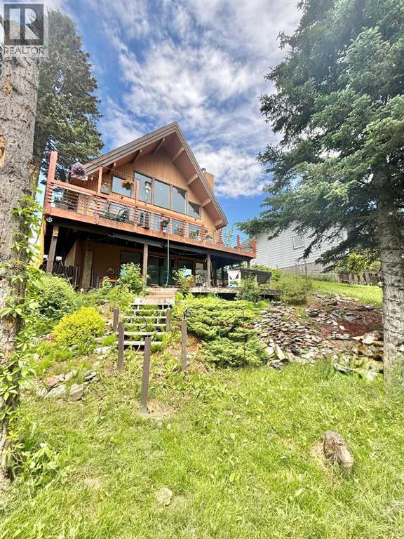 137 Reimer Drive, Hinton, Alberta  T7V 1K1 - Photo 2 - A2323711