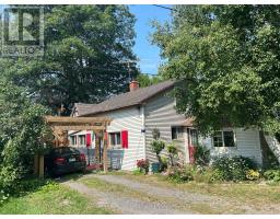 15 STURTIVANS LANE, Front of Leeds & Seeleys Bay, Ontario
