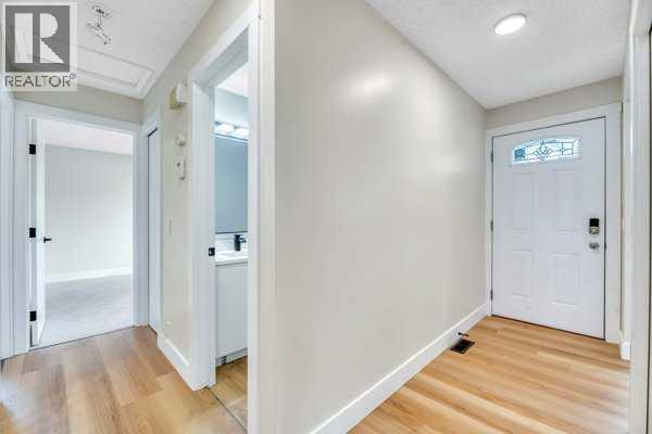 8, 75 Templemont Way Ne, Calgary, Alberta  T1Y 5K8 - Photo 7 - A2329775