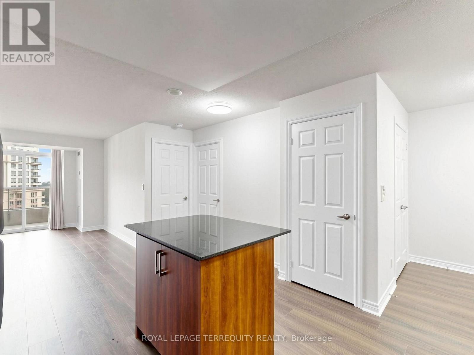 2810 - 310 Burnhamthorpe Road W, Mississauga, Ontario  L5B 4P9 - Photo 34 - W13609518
