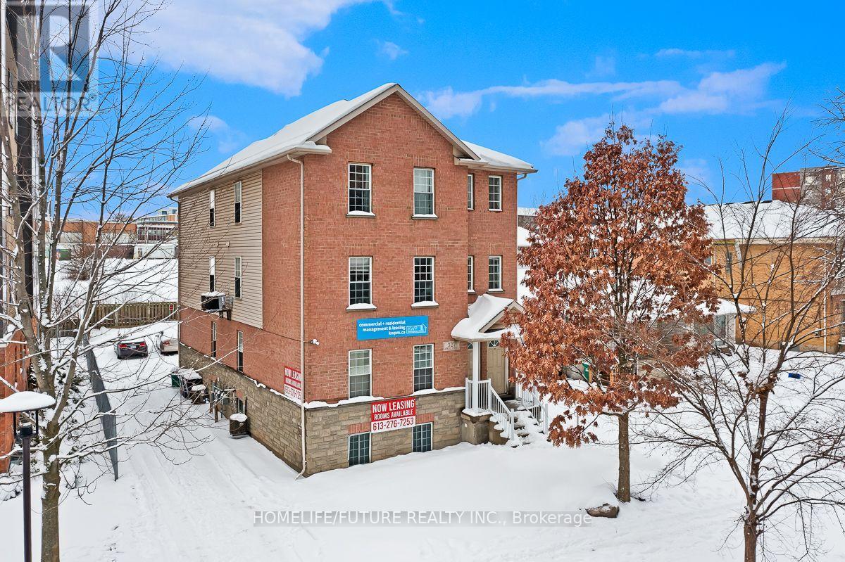 A - 327 SPRUCE STREET, Waterloo, Ontario