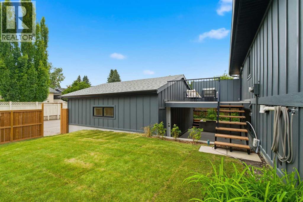 31 Midvalley Road SE, Calgary, Alberta  T2X 1K5 - Photo 44 - A2331111