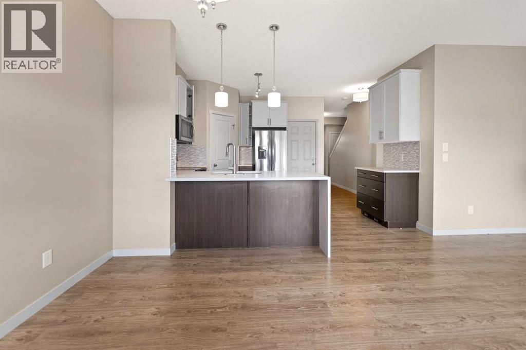 81 Copperpond Landing Se, Calgary, Alberta  T2Z 1G6 - Photo 10 - A2271822