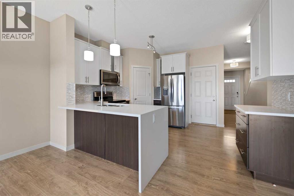 81 Copperpond Landing Se, Calgary, Alberta  T2Z 1G6 - Photo 11 - A2271822